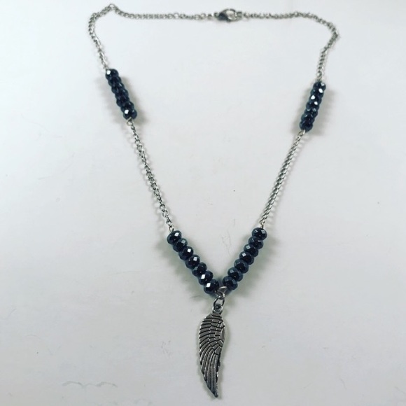 Hematite angel wing steel necklace + earrings - Picture 7 of 8